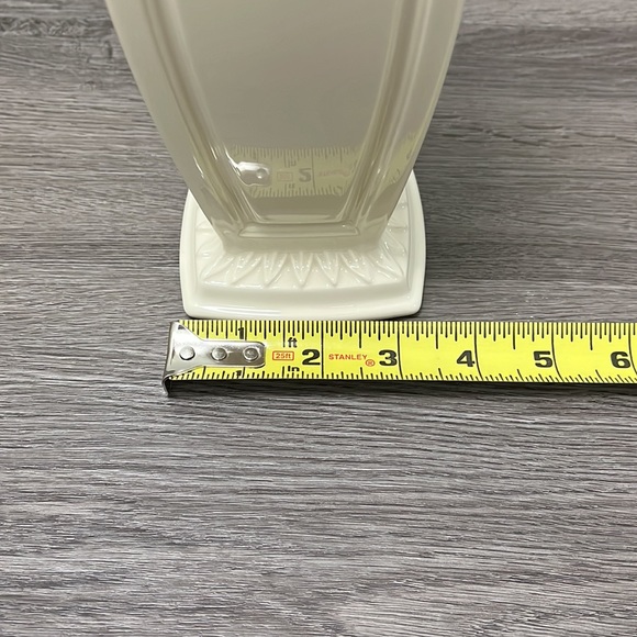 Lenox FORUM COLLECTION CHINA 9 3/4" NEOCLASSIC EMBOSSED VASE - new in box - Picture 9 of 11